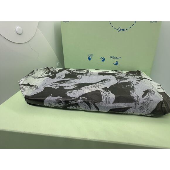 RARE Off-White Leather Jitney 0.5 Flag Bag Blue New without Tags - Picture 15 of 15